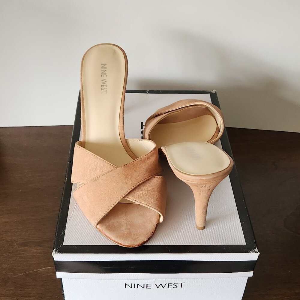 Nine  West tan sandal  size 9